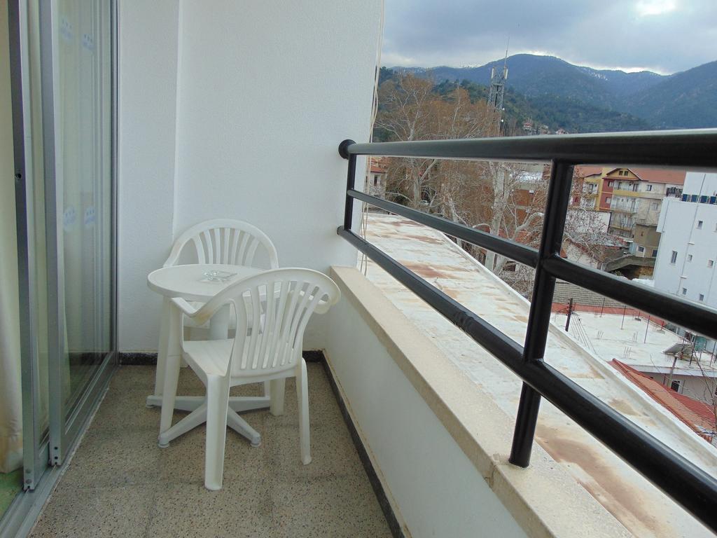 Hellas Hotel Kakopetriá Extérieur photo