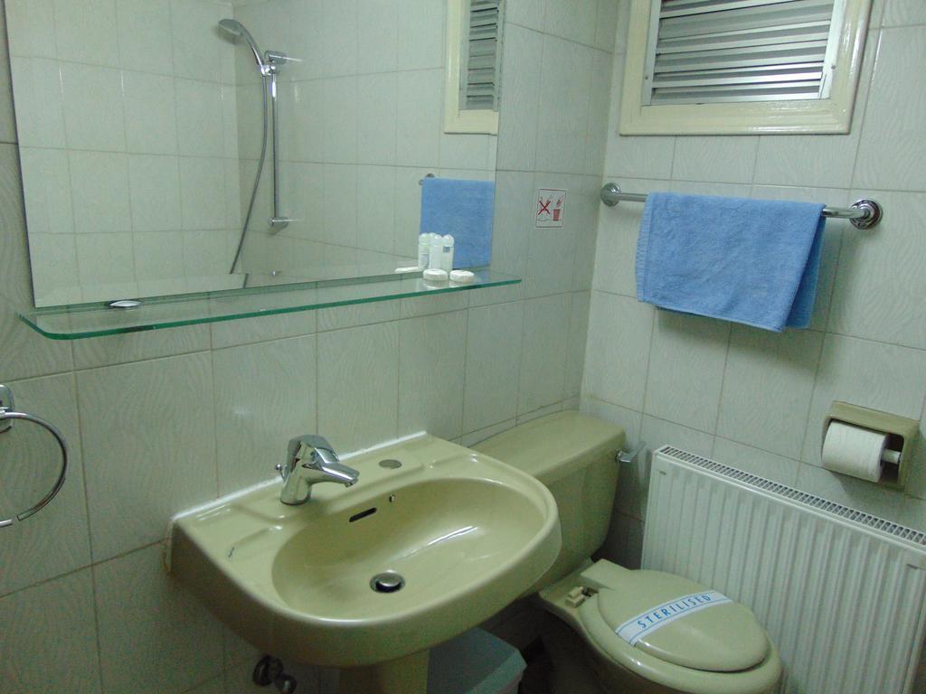 Hellas Hotel Kakopetriá Chambre photo