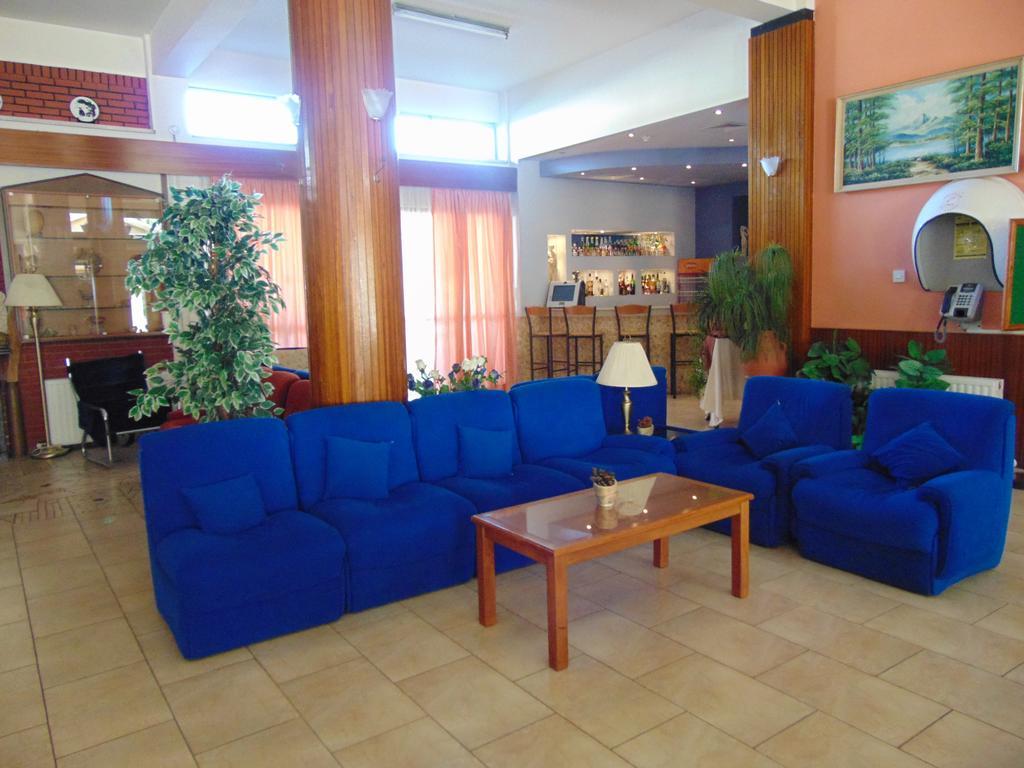 Hellas Hotel Kakopetriá Extérieur photo