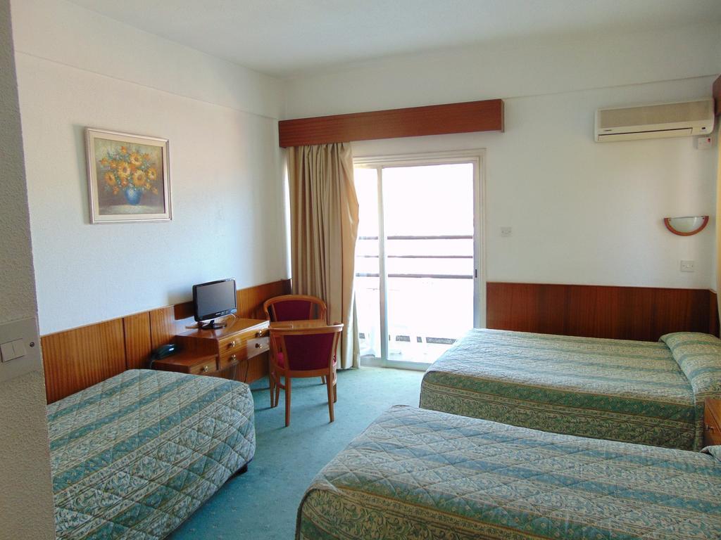 Hellas Hotel Kakopetriá Chambre photo