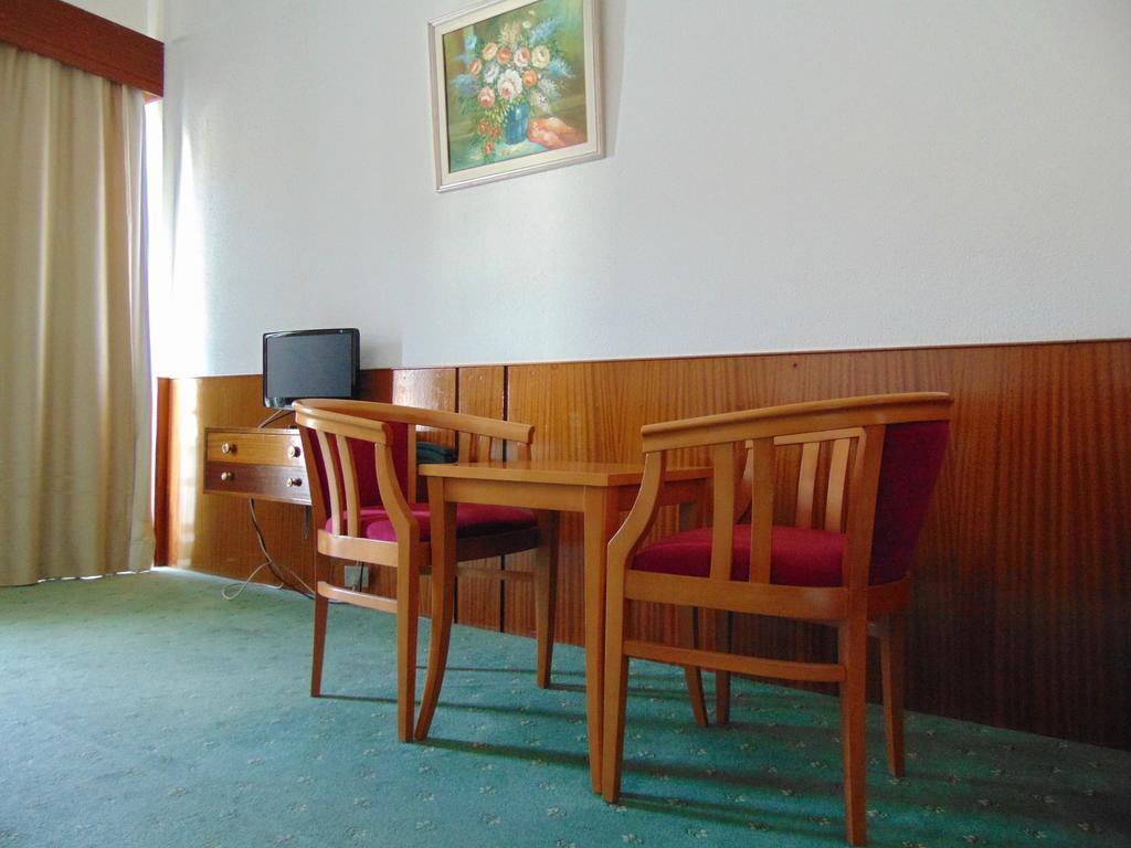 Hellas Hotel Kakopetriá Chambre photo
